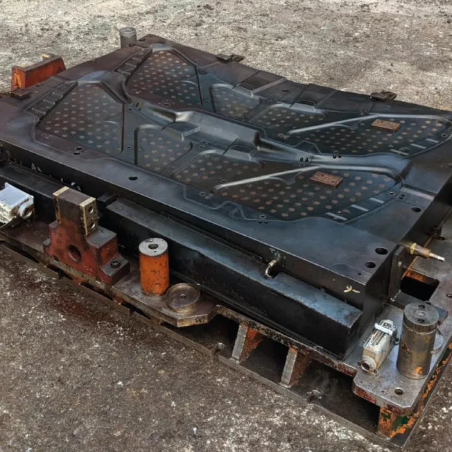 Automotive moulds after Dry Ice Blast Cleaning