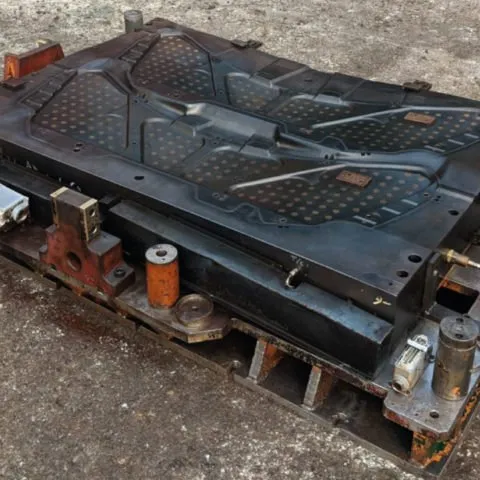 Automotive moulds after Dry Ice Blast Cleaning